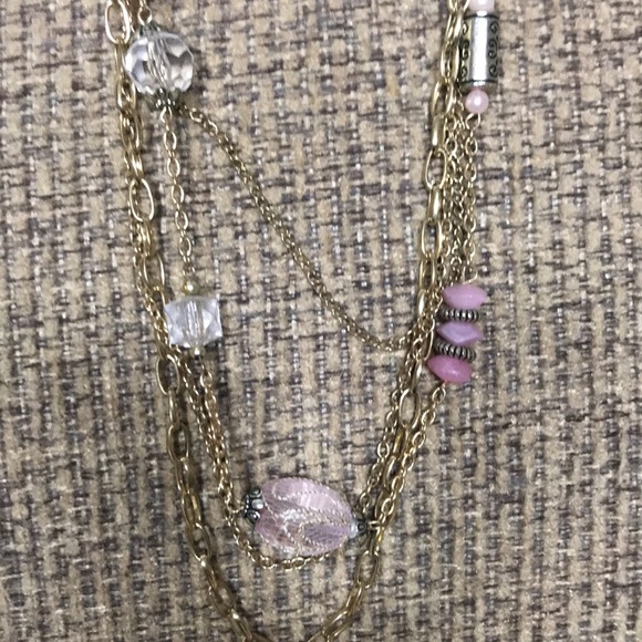 Pretty 17” ladies chunky necklace-gold tone with pink and clear stones. - Picture 4 of 5